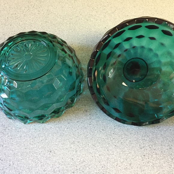 INDIANA GLASS WHITEHALL TEAL DIAMOND POINT LIDDED with KNOB ROUND DISH - Picture 3 of 3